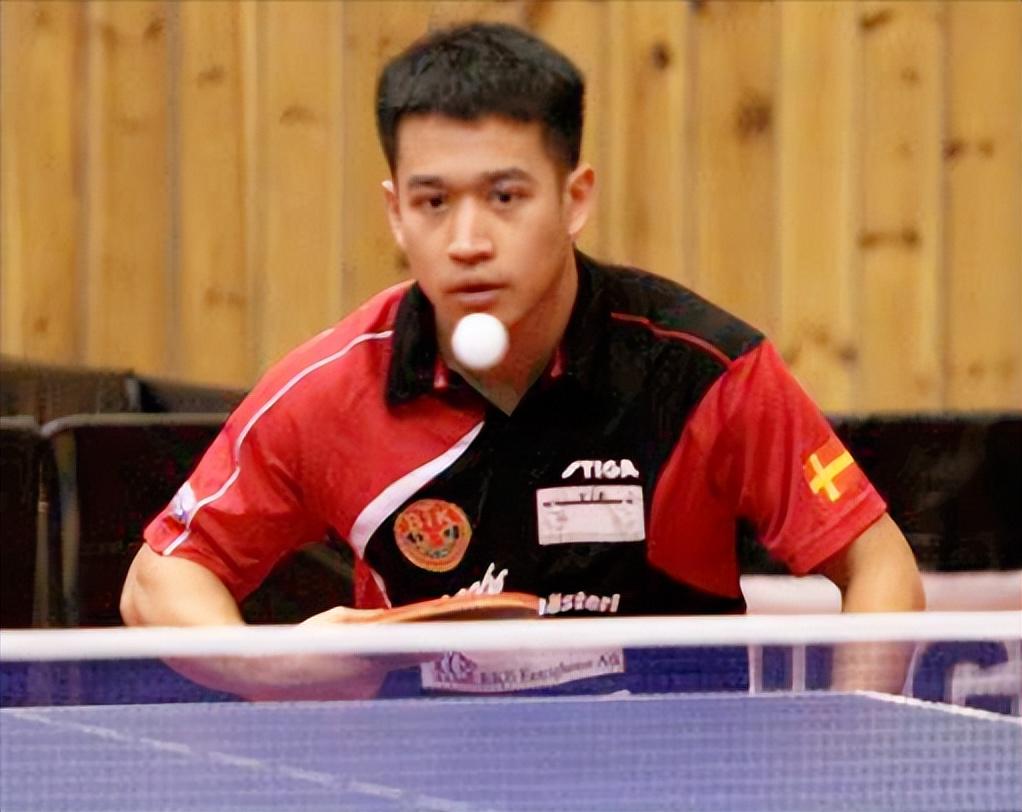 代表在发言 代表在发言