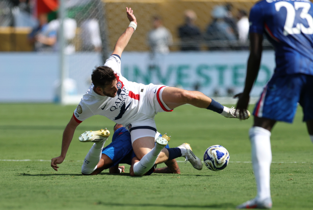 仅赢得了球 仅赢得了球