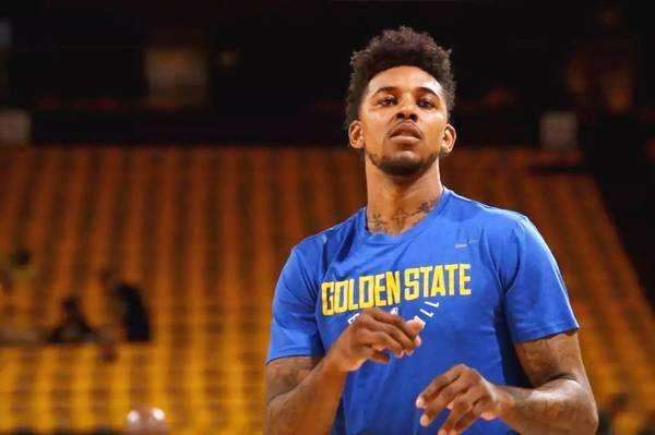 球节拍的中 球节拍的中